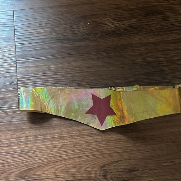 DC Wonder Woman Red and Yellow Costume stretch - Picture 12 of 14